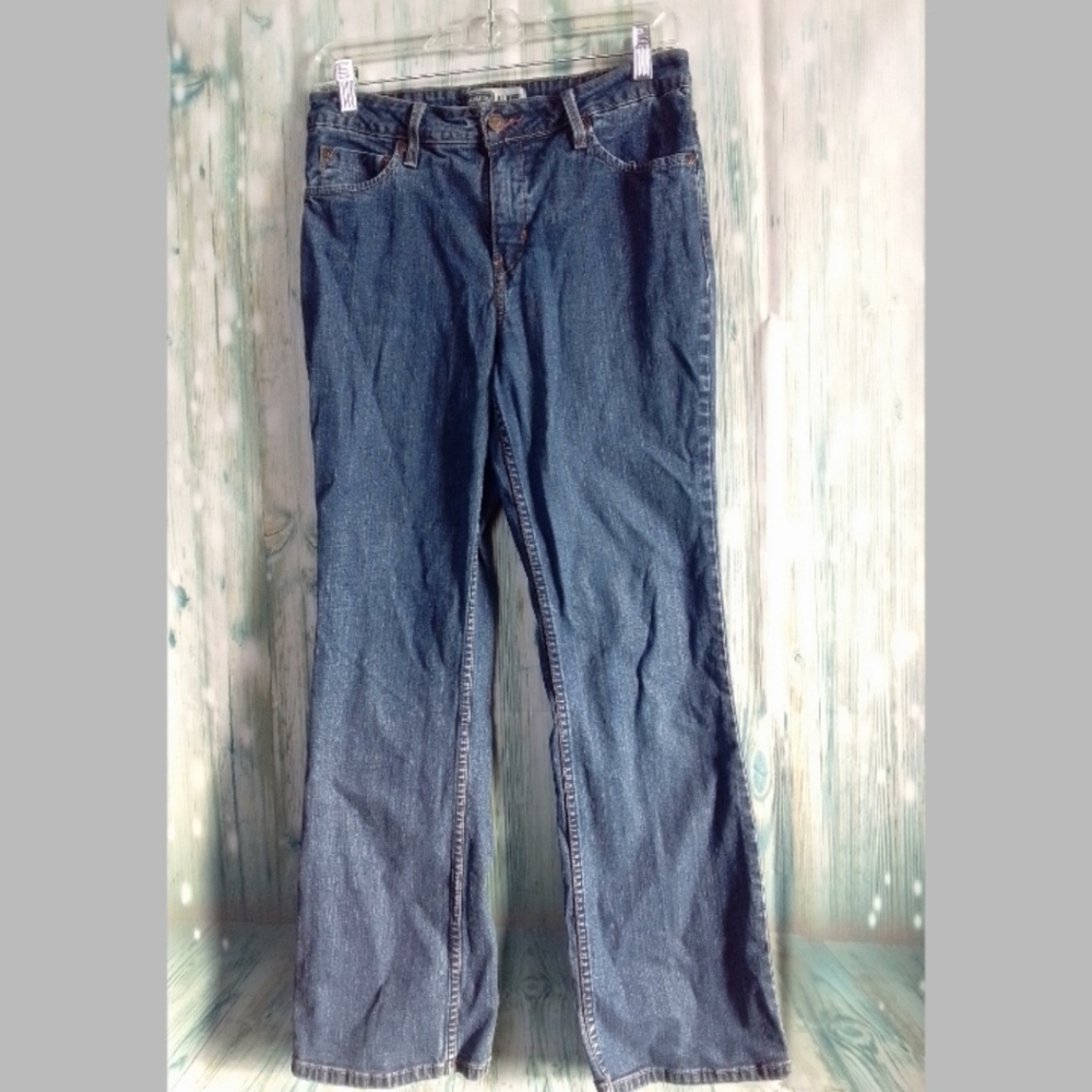Levi's at waist boot cut misses 8 medium